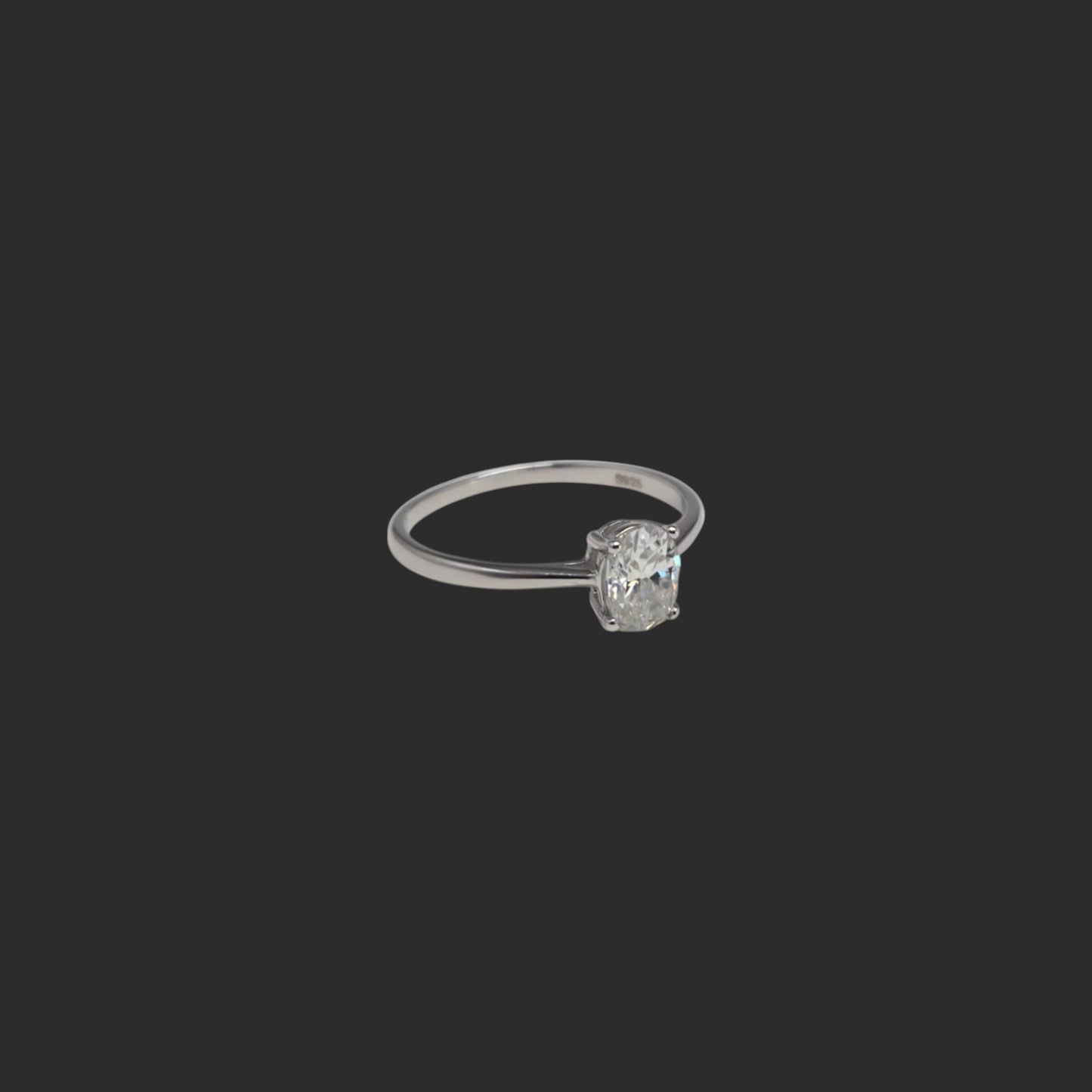 The Elara Oval Solitaire Ring