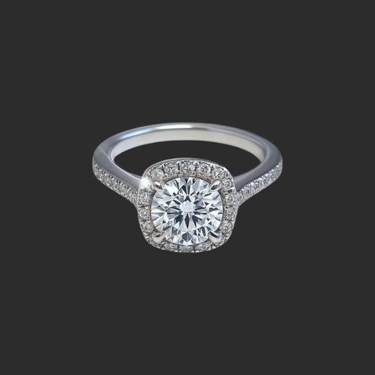 The Lyra Halo Ring